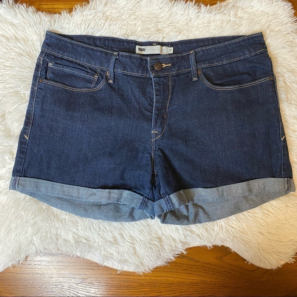 Levi’s Cuff Shorts. Size 33